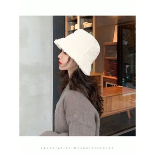 ザラ(ZARA)のふわふわ バケットハット ハット 帽子 旅行 暖かアイテム 防寒 ふわふわ (ハット)