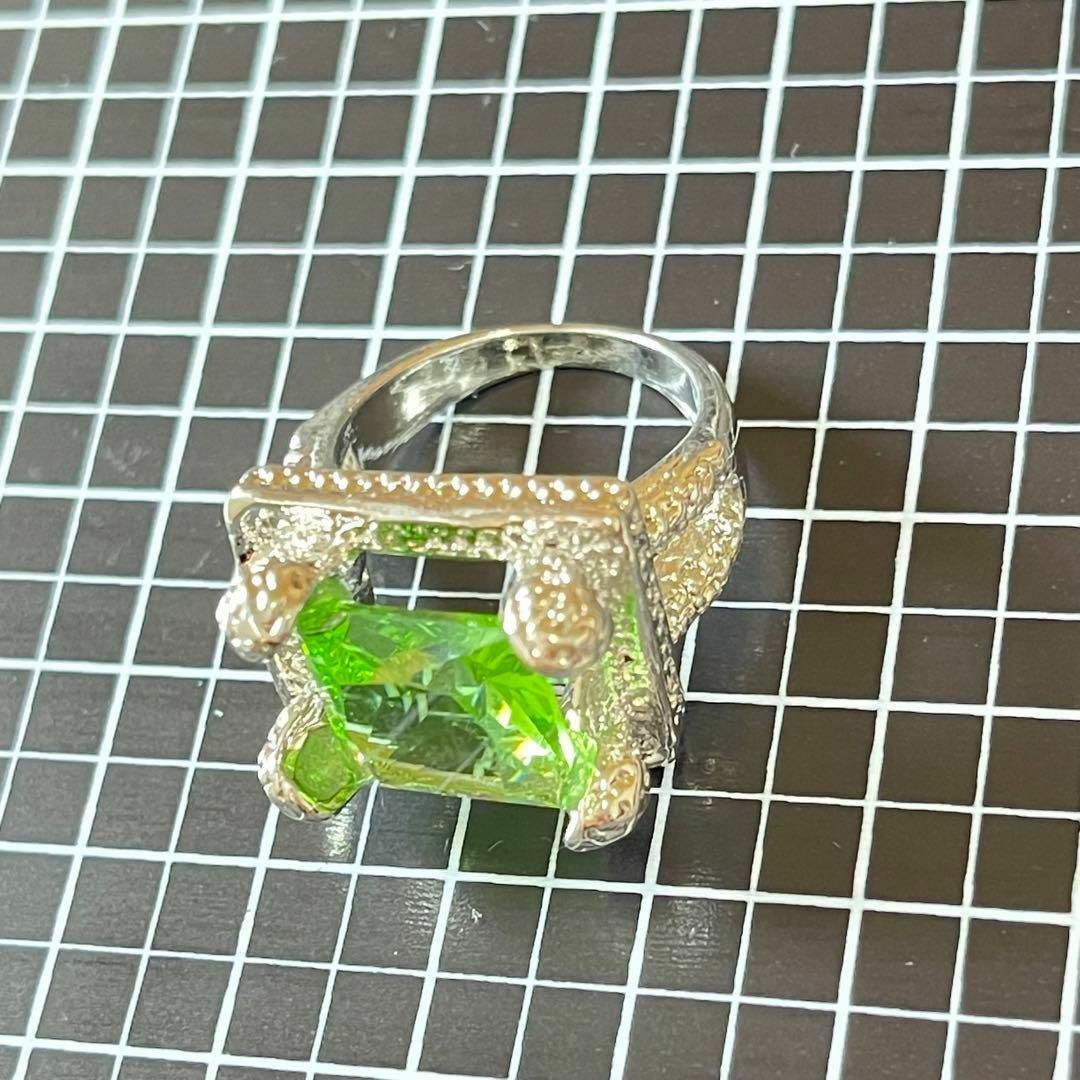 指輪　レディース　シルバー　スクエア　お姫様　キラキラ　フェミニン　ダイヤモンド レディースのアクセサリー(リング(指輪))の商品写真