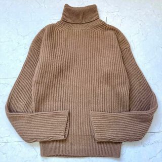 LuLuトップスフォロー割引【グラフペーパー】美品 キャメル100%畦編み タートルネック ニットセーター