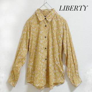 リバティ(LIBERTY.)のリバティ　コットン　ブラウス　花柄　黄色　M   丸えり　クラシカル　レトロ(シャツ/ブラウス(長袖/七分))