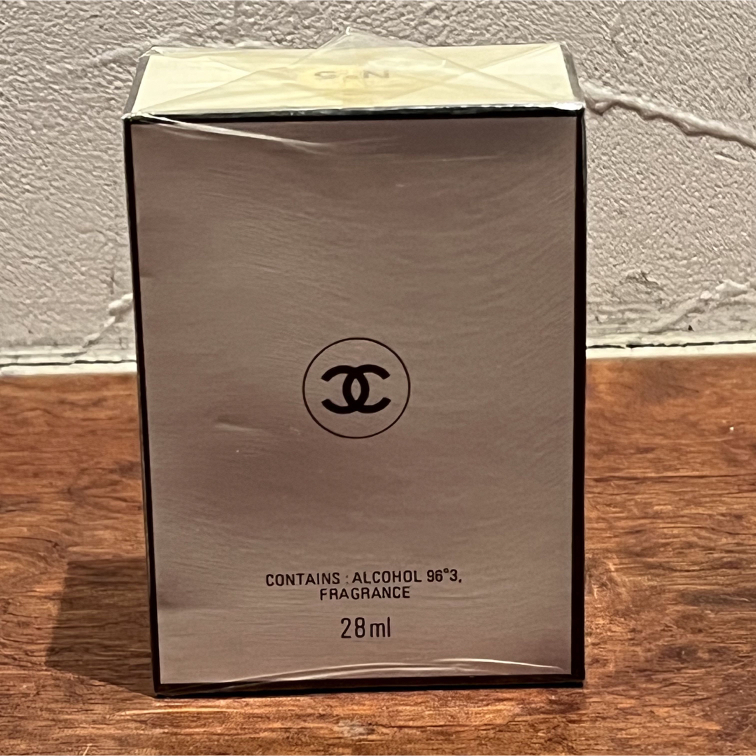 CHANEL(シャネル)のCHANEL シャネル　No.5 パルファム　28ml 未開封品 レディースのレディース その他(その他)の商品写真