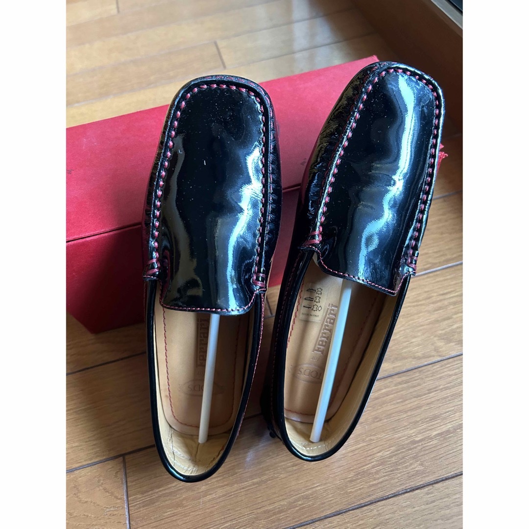 TOD´Sフェラーリモデルローファー-