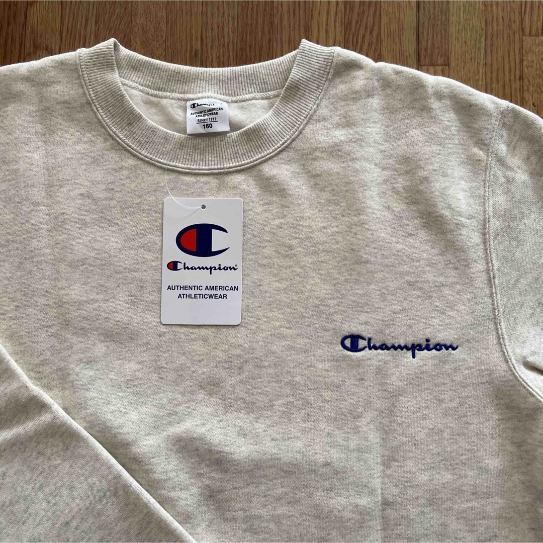 Champion(チャンピオン)の⑧ champion キッズ裏起毛トレーナー　160㎝　タグ付き新品未使用 キッズ/ベビー/マタニティのキッズ服男の子用(90cm~)(その他)の商品写真