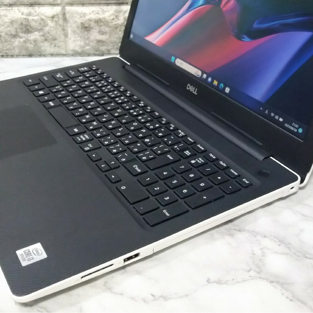 Dell inspiron 3593 Core i3 高速SSD 値引不可