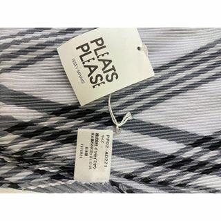 プリーツプリーズイッセイミヤケ(PLEATS PLEASE ISSEY MIYAKE)のISSEY MIYAKE(イッセイミヤケ)  チェック柄 スカーフ レディース(バンダナ/スカーフ)