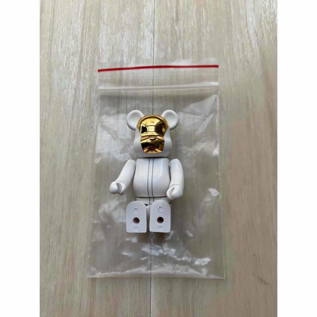 BE@RBRICK(ベアブリック)のBe@rbrick daft punk white suits ver エンタメ/ホビーのフィギュア(その他)の商品写真