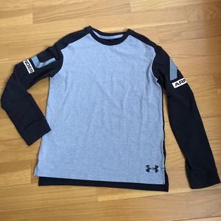 アンダーアーマー(UNDER ARMOUR)の長袖Tシャツ(Tシャツ/カットソー)