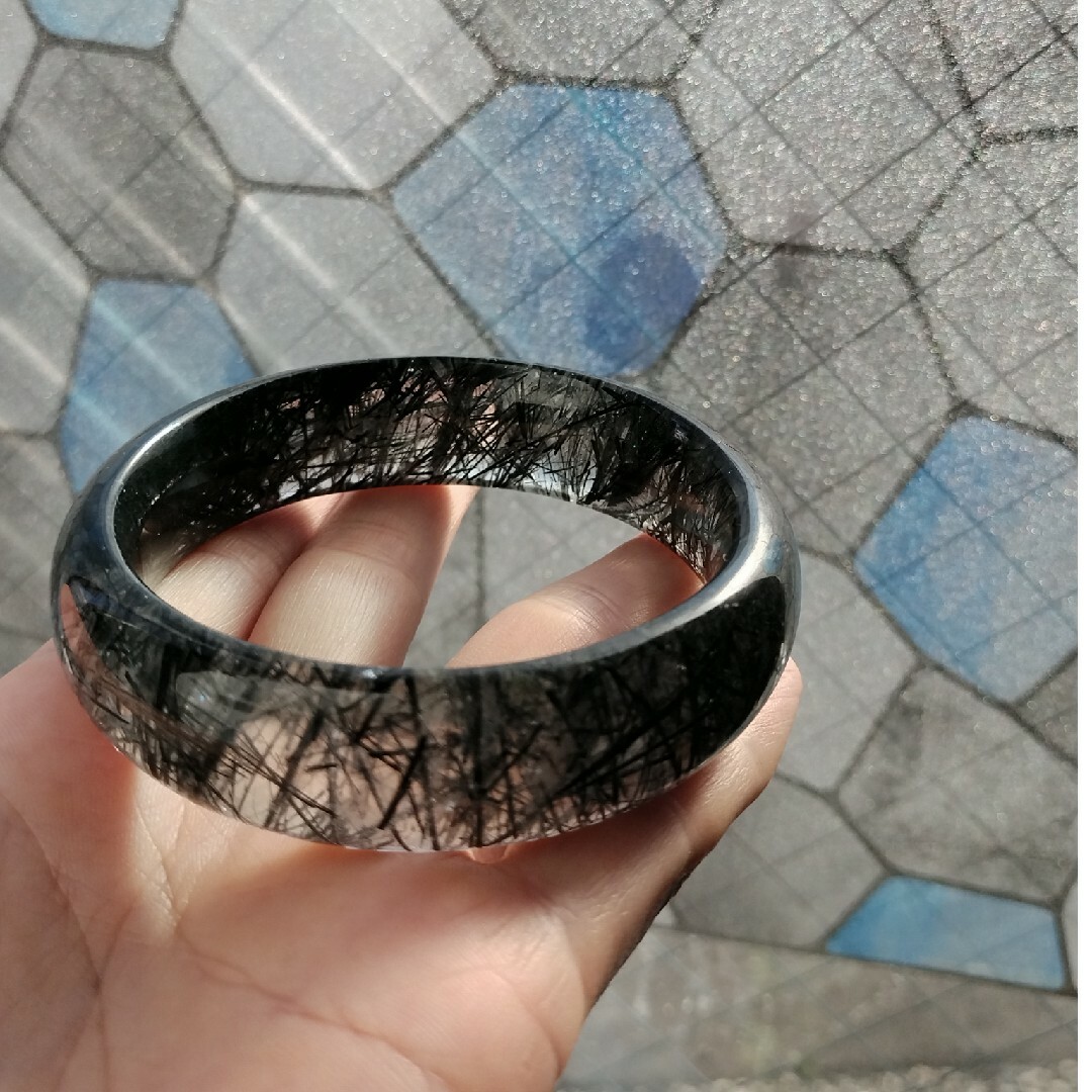 ルチルクォーツ 天然石 くり抜きバングル 染み入っ ルチルクォーツ 天然石 くり抜きバングル 染み入っ