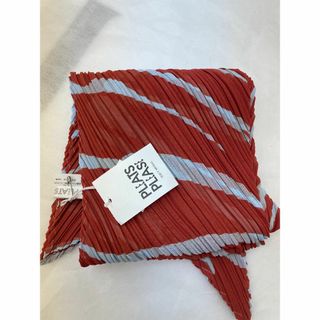 PLEATS PLEASE ISSEY MIYAKE(バンダナ/スカーフ)のフリマ PLEATS PLEASE ISSEY MIYAKE(バンダナ/スカーフ)のフリマ