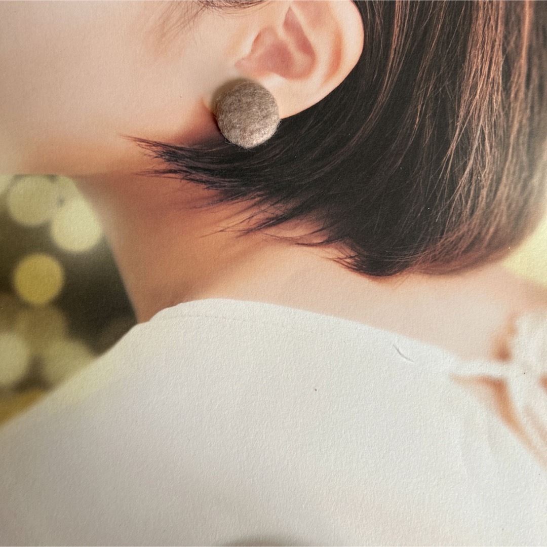 231109-3‪ꫛꫀꪝくすみピンクベージュ秋冬耳飾り ハンドメイドのアクセサリー(イヤリング)の商品写真