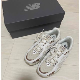 new balance ニューバランス ML725AE ホワイト/ブラウン