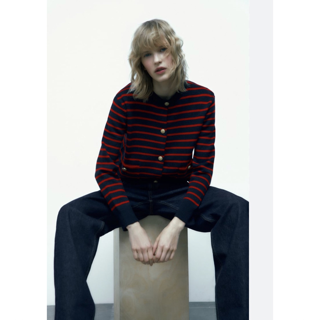 ZARA - 新品☆ZARA☆金ボタン ボーダー ニット カーディガンの ZARA - 新品☆ZARA☆金ボタン ボーダー ニット カーディガンの