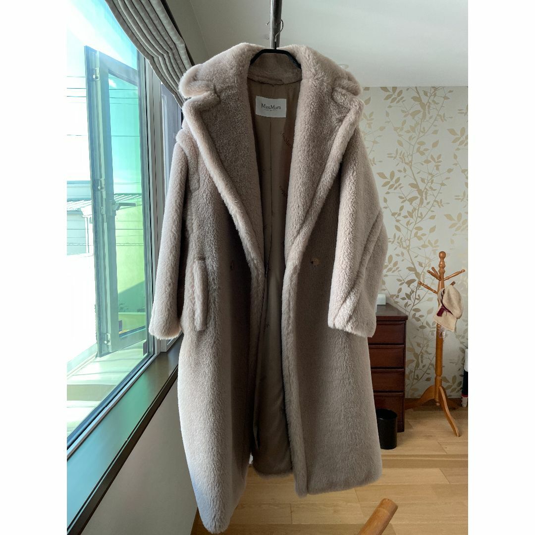 Max Mara(マックスマーラ)のMax Mara テディベア　アイコン　コート　ベージュMサイズ レディースのジャケット/アウター(毛皮/ファーコート)の商品写真