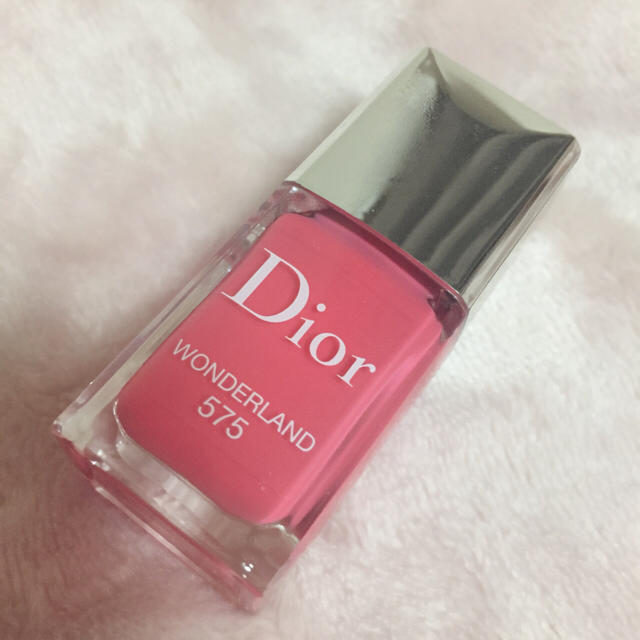 Dior(ディオール)の最終値下げ✨Dior ヴェルニ 575 コスメ/美容のネイル(その他)の商品写真