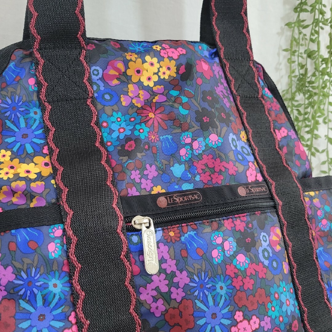 LeSportsac(レスポートサック)のレスポートサック マルチカラー 花柄 2way トートバッグリュック レディースのバッグ(リュック/バックパック)の商品写真