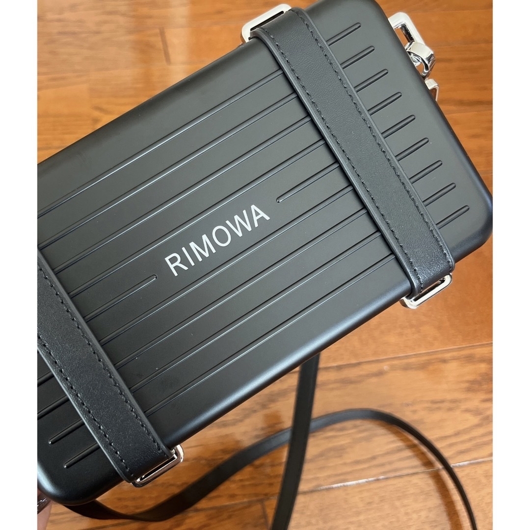 Dior×Rimowaコラボのクロスボディ　ブラック