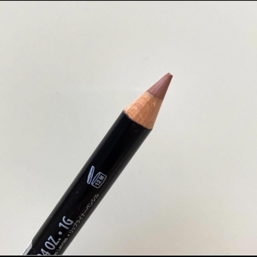 NYX(エヌワイエックス)の新品未使用NYX★ベージュ系リップペンシル コスメ/美容のベースメイク/化粧品(リップライナー)の商品写真