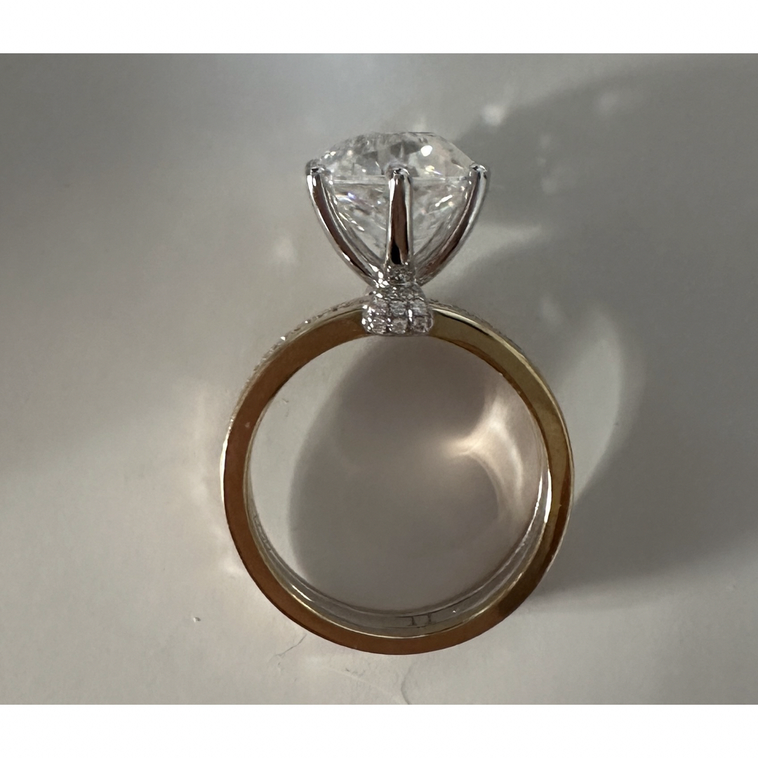 18金　ゴールド　モアサナイト　リング　指輪　5ct レディースのアクセサリー(リング(指輪))の商品写真