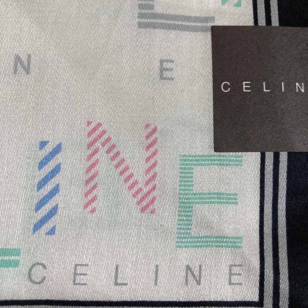 celine(セリーヌ)のセリーヌ　大判サイズ　廃盤品貴重 レディースのファッション小物(ハンカチ)の商品写真