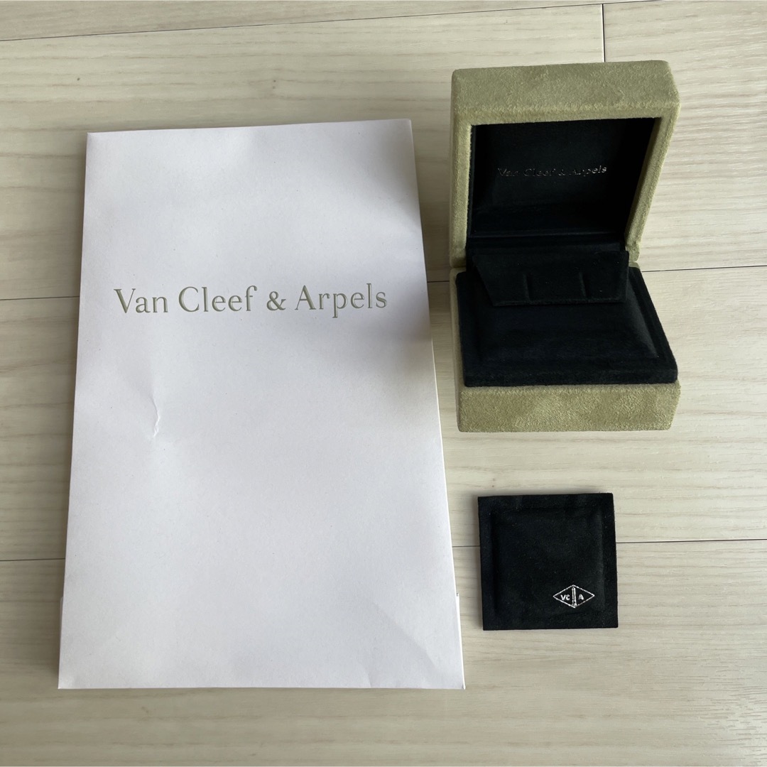 Van Cleef & Arpels - 新品 ヴァンクリーフ&アーペル ジュエリーケース ...