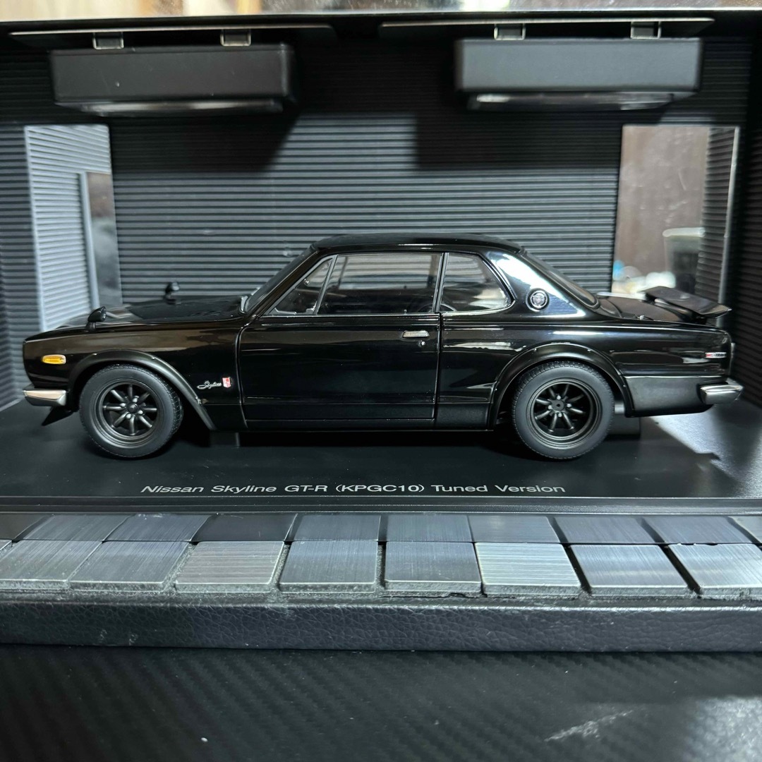 AUTOart - 絶版未展示品 オートアート1/18GT-R(KPGC10)チューンド AUTOart - 絶版未展示品 オートアート1/18GT-R(KPGC10)チューンド