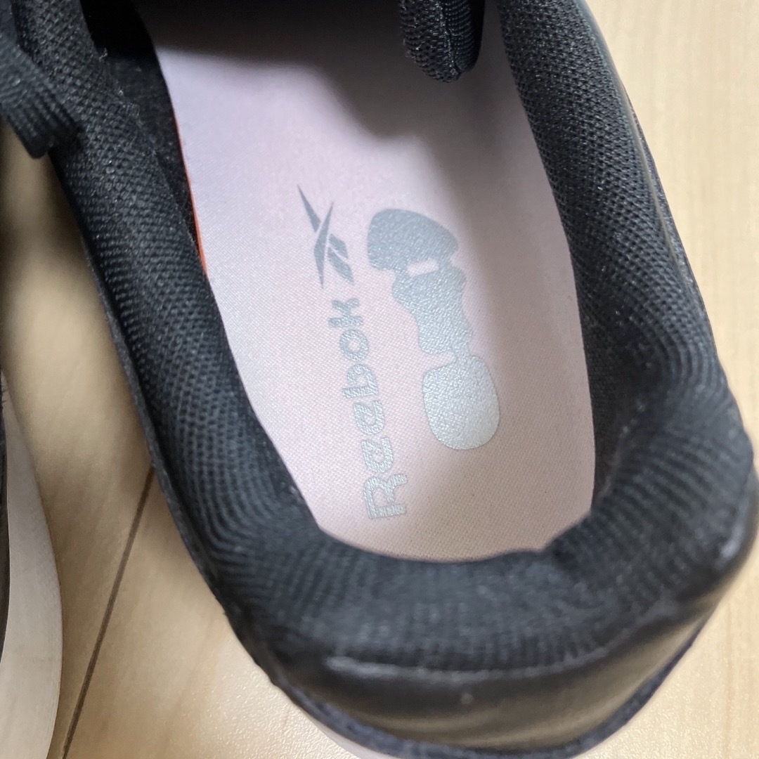Reebok(リーボック)のReebok レザースニーカー レディースの靴/シューズ(スニーカー)の商品写真