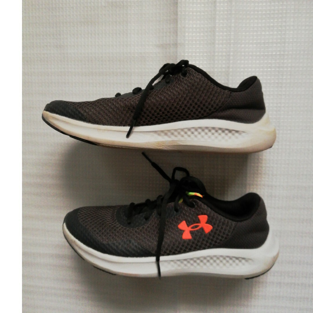 UNDER ARMOUR(アンダーアーマー)のUAスニーカー メンズの靴/シューズ(スニーカー)の商品写真