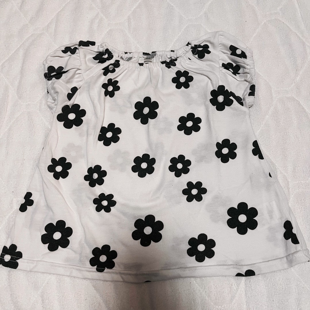 花柄Tシャツ キッズ/ベビー/マタニティのキッズ服女の子用(90cm~)(Tシャツ/カットソー)の商品写真