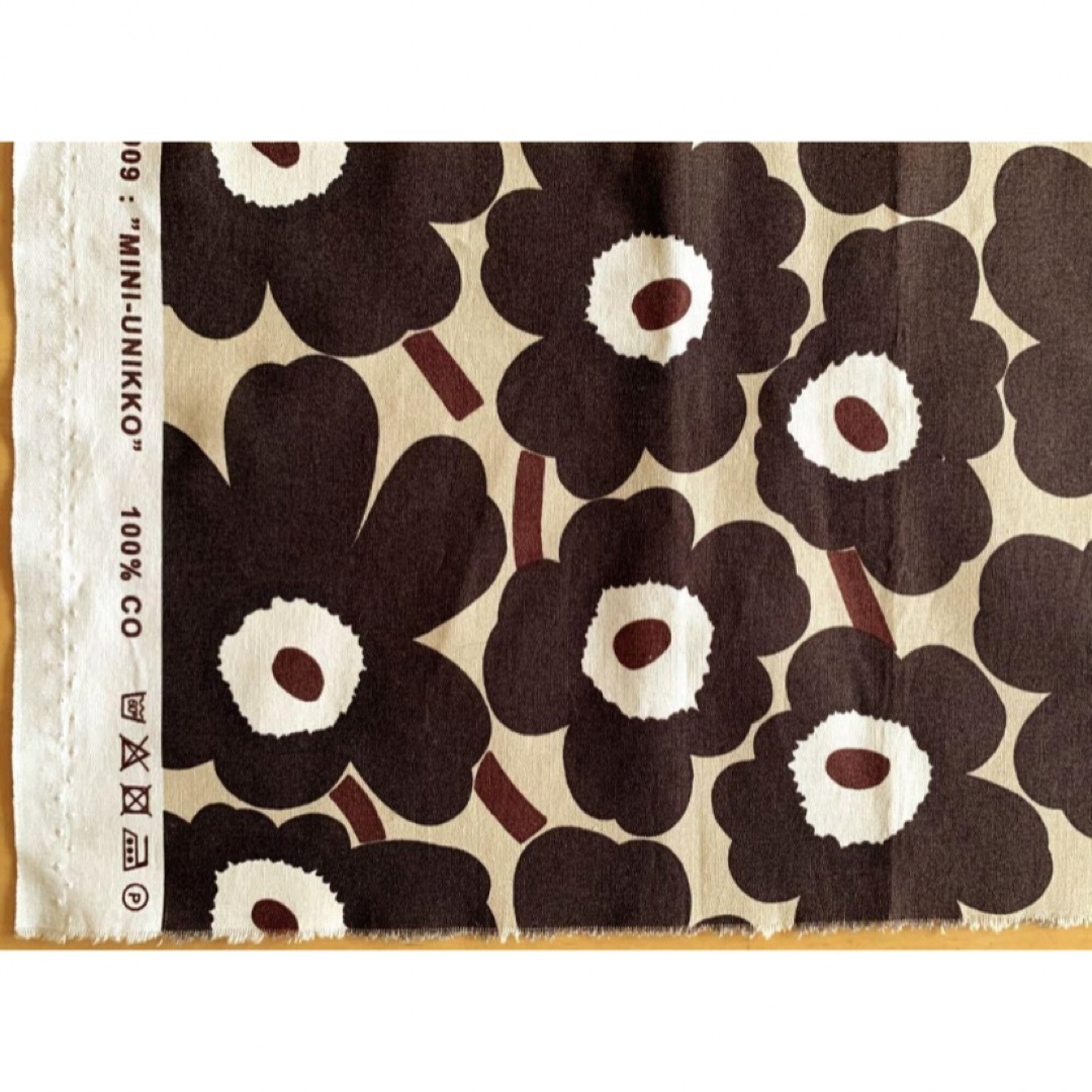 marimekko(マリメッコ)の新品★marimekko はぎれ生地　ミニウニッコ　コーヒー ハンドメイドの素材/材料(生地/糸)の商品写真