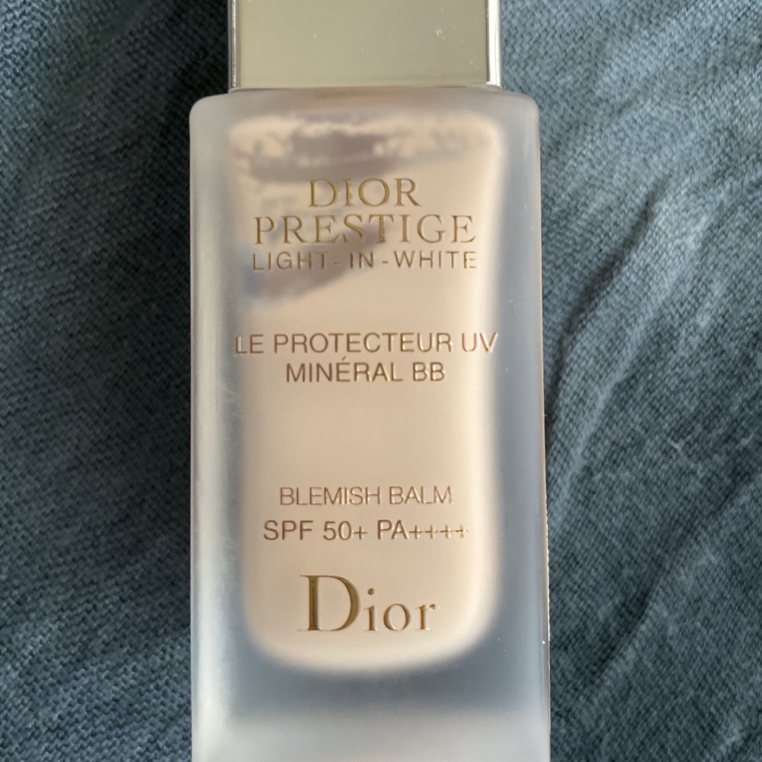 Dior(ディオール)のディオール　プレステージ ホワイト ル プロテクター　UV ミネラルBB 01 コスメ/美容のベースメイク/化粧品(化粧下地)の商品写真