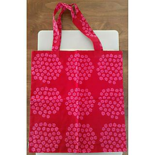 マリメッコ(marimekko)のマリメッコ　クリスマス限定　プケッティ　トートバッグ(トートバッグ)