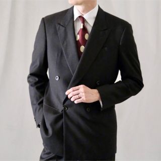 ARMANI COLLEZIONI（アルマーニ コレツィオーニ）のスーツです。