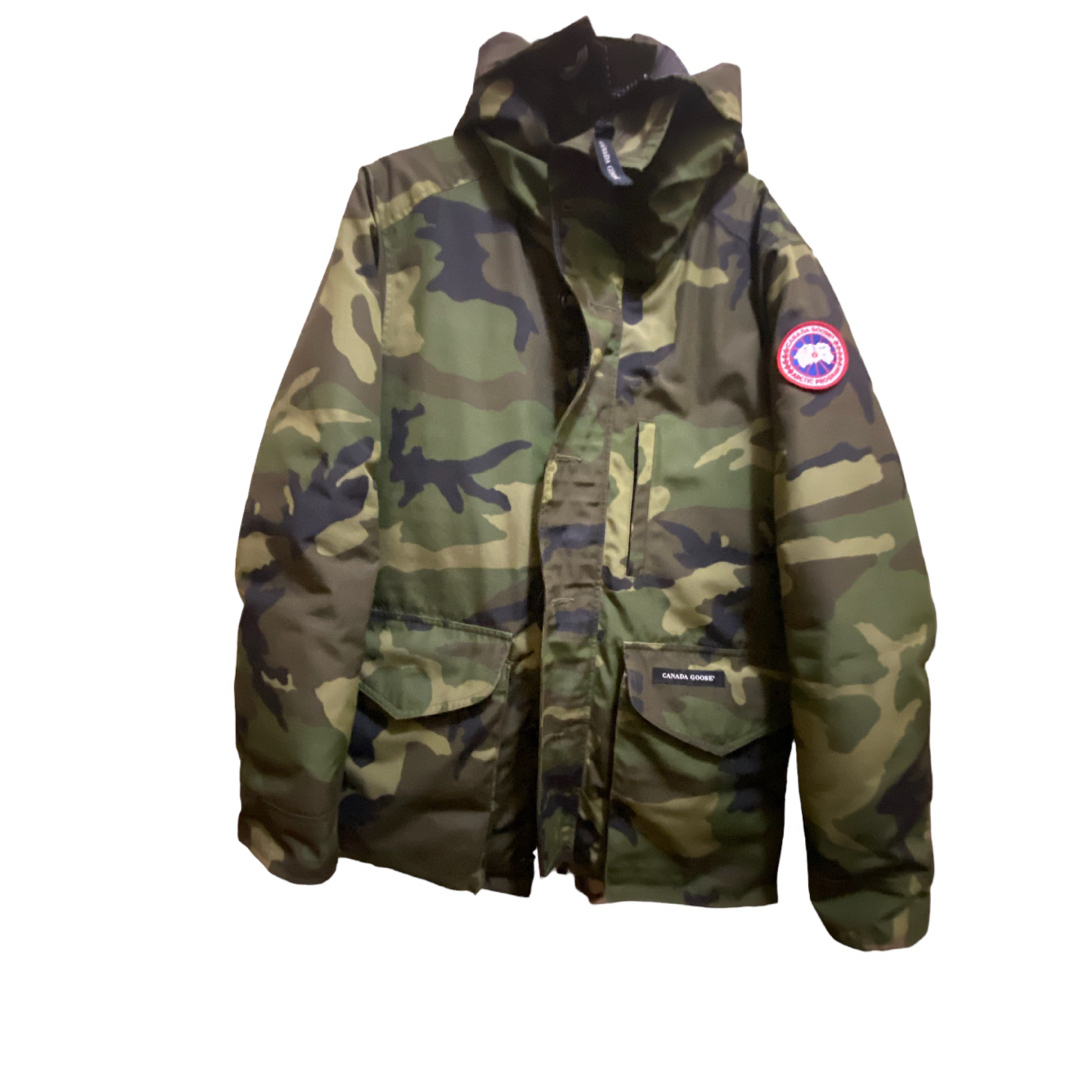 CANADA GOOSE(カナダグース)のカナダグース ダウン メンズのジャケット/アウター(ダウンジャケット)の商品写真