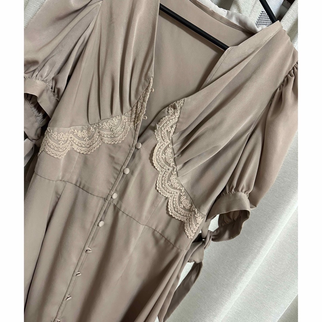 Her lip to - Lace Trimmed Smooth Satin Dress の通販 by love