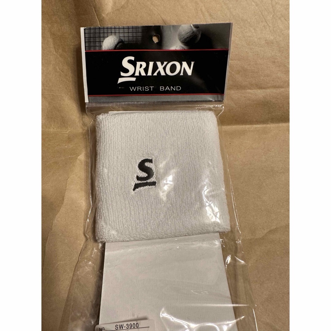 Srixon(スリクソン)のスリクソンSRIXONリストバンド白 スポーツ/アウトドアのテニス(ウェア)の商品写真