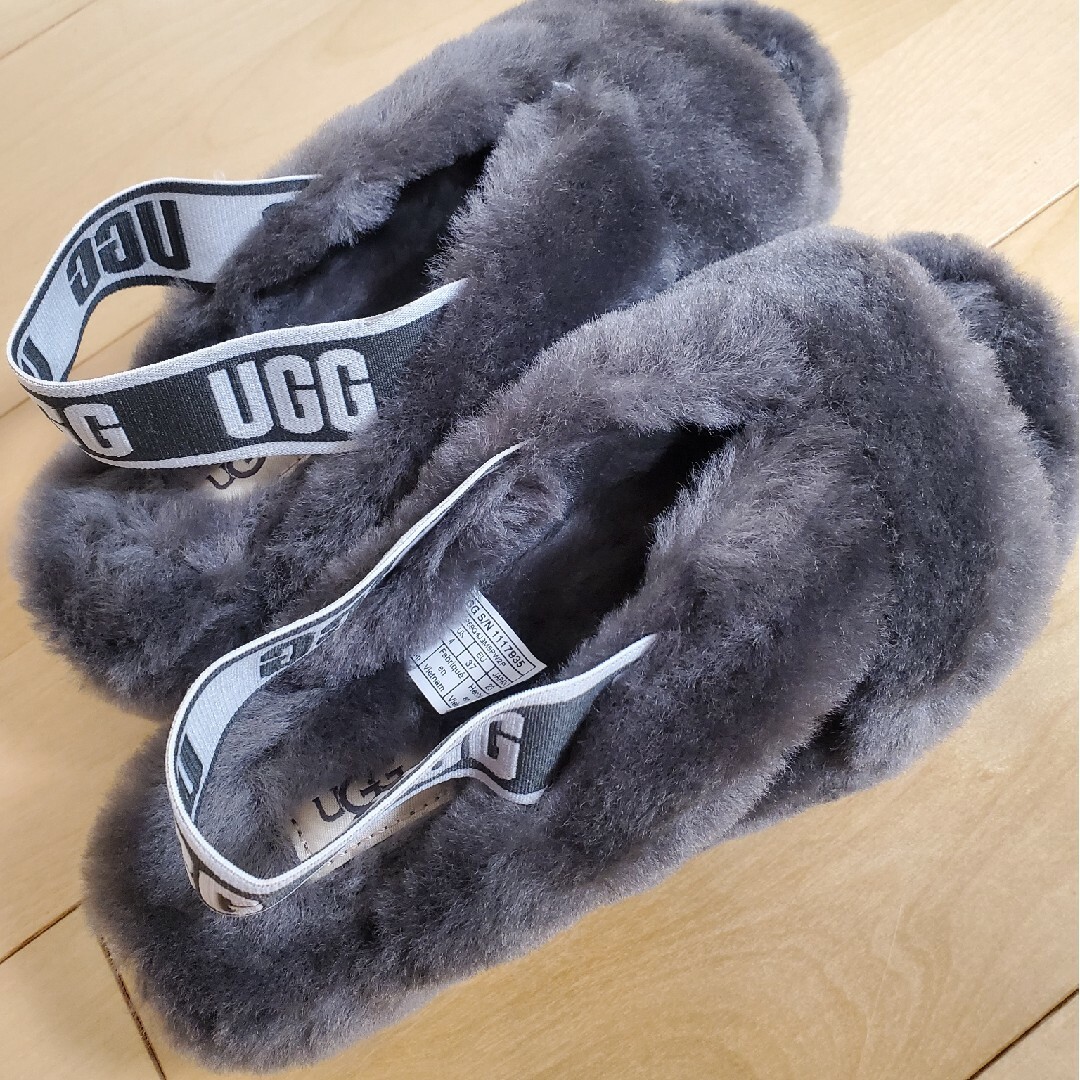 UGG(アグ)のUGG アグ ファブ イヤー　Fab Yeah レディースの靴/シューズ(サンダル)の商品写真