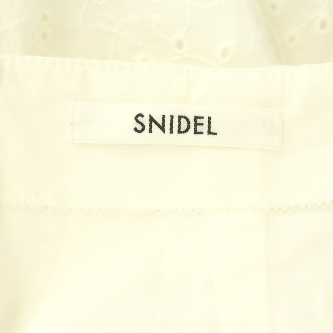 SNIDEL(スナイデル)のスナイデル 23SS パンチングレースショーパン ショートパンツ ペイズリー レディースのパンツ(ショートパンツ)の商品写真