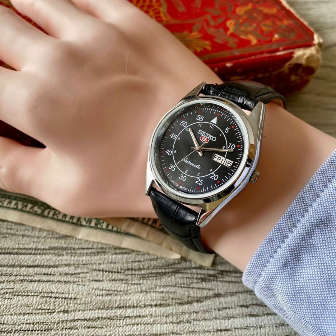 SEIKO(セイコー)の【レトロなデザイン】セイコー5 メンズ腕時計 ブラック 自動巻き ヴィンテージ メンズの時計(腕時計(アナログ))の商品写真