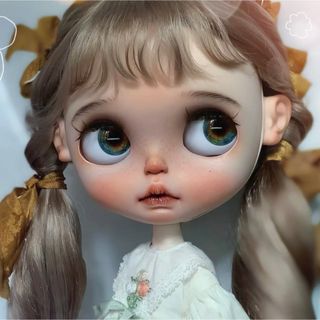 カスタムブライス 海外作家様 人形 魅力的 かわいい おとなしい(人形)