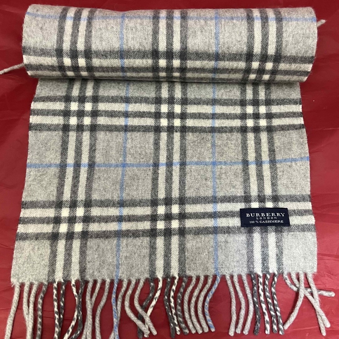 BURBERRY(バーバリー)のBurberry☆cashmere100％マフラー レディースのファッション小物(マフラー/ショール)の商品写真