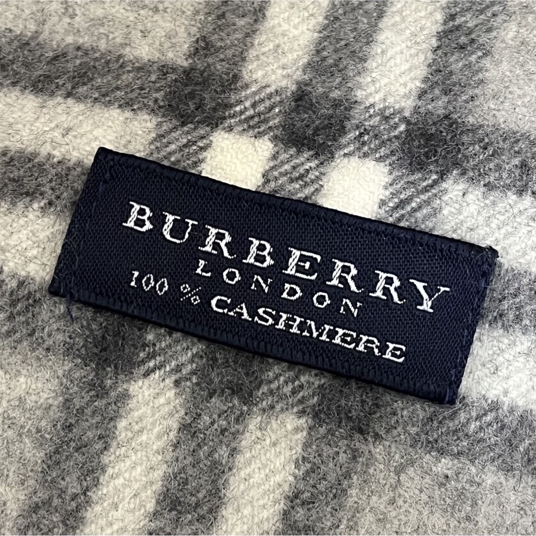 BURBERRY(バーバリー)のBurberry☆cashmere100％マフラー レディースのファッション小物(マフラー/ショール)の商品写真