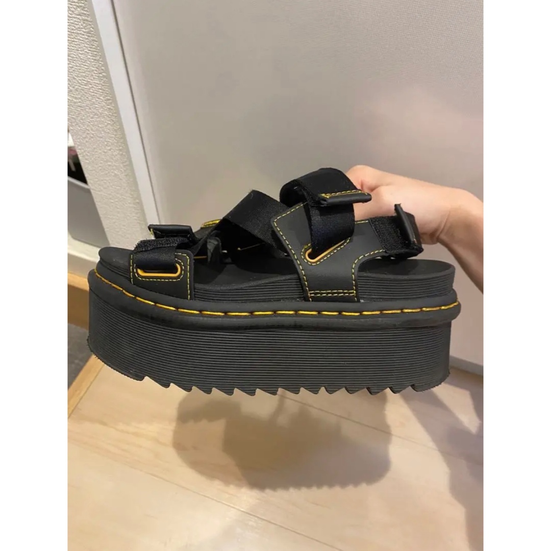 Dr.Martens(ドクターマーチン)のドクターマーチン 厚底サンダル レディースの靴/シューズ(サンダル)の商品写真