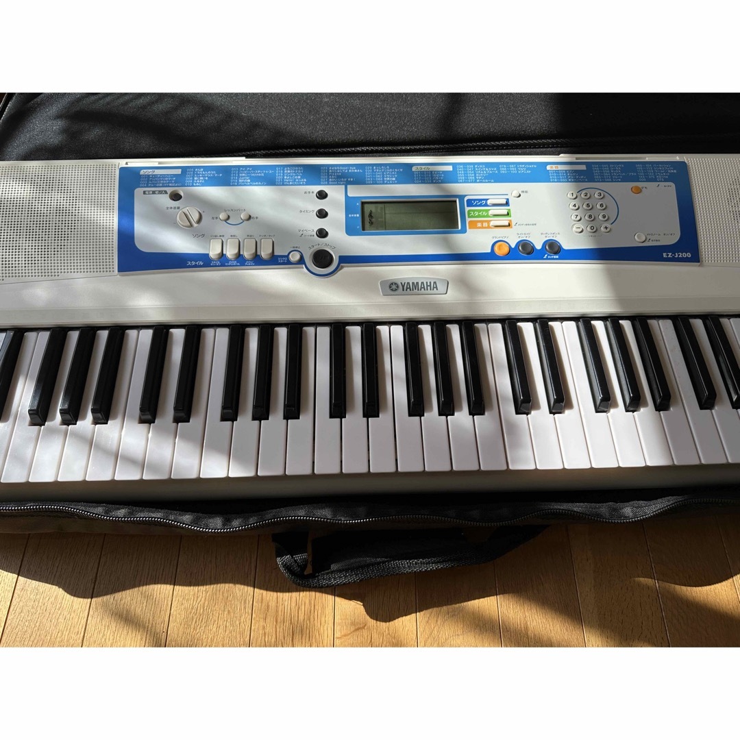 ヤマハ(ヤマハ)の中古　YAMAHA  EZ-J200 ケース付❗️ 楽器の鍵盤楽器(キーボード/シンセサイザー)の商品写真