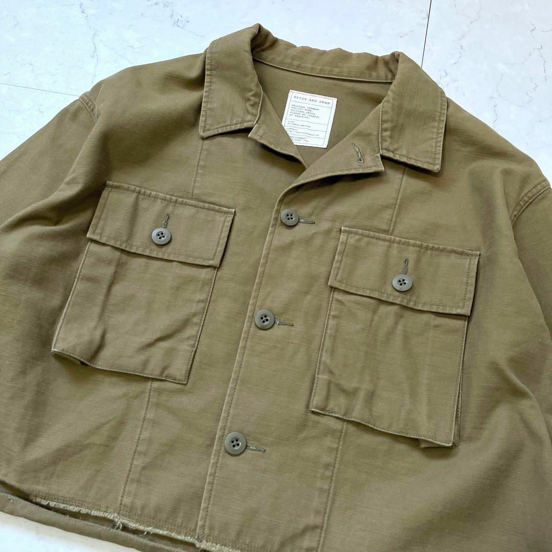 Spick & Span(スピックアンドスパン)の【スピックアンドスパン】ミリタリー ショート シャツ ジャケット 緑カーキ レディースのジャケット/アウター(ミリタリージャケット)の商品写真