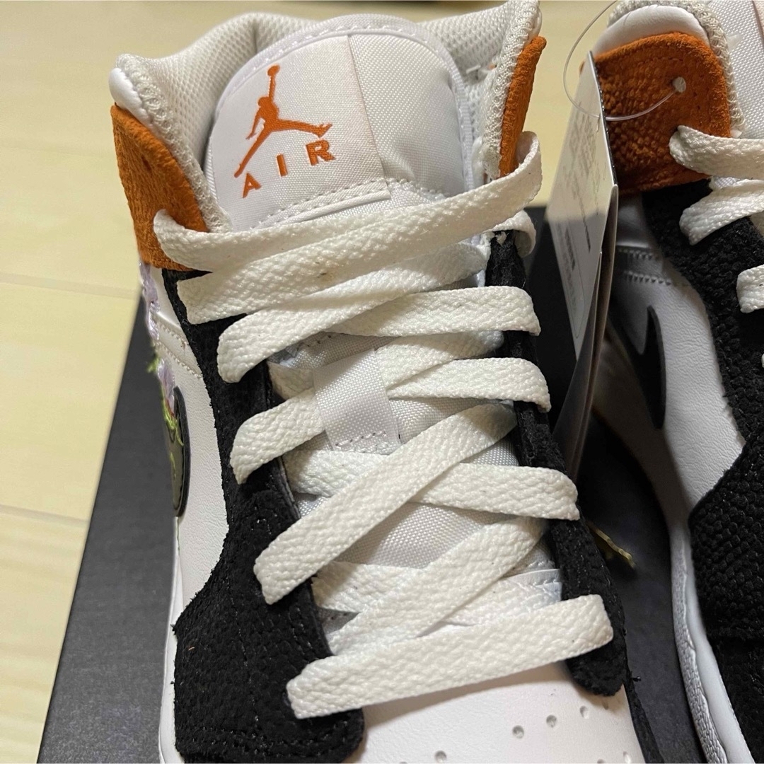 Jordan Brand（NIKE）(ジョーダン)のNIKE JORDAN 1MID 22.5cm レディースの靴/シューズ(スニーカー)の商品写真