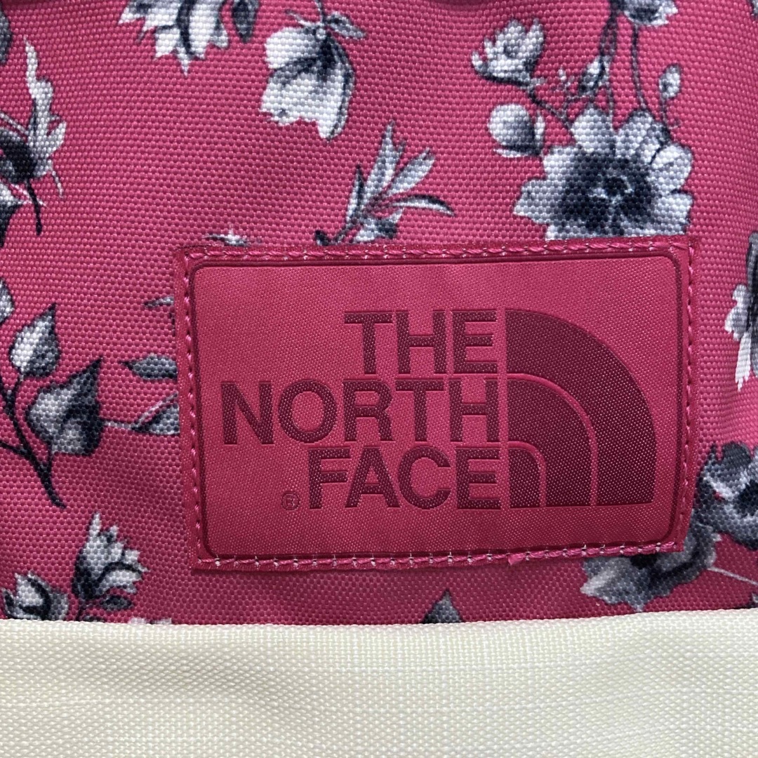 THE NORTH FACE】ホワイトレーベル リュックサック ピンク 花柄 THE NORTH FACE】ホワイトレーベル リュックサック ピンク 花柄