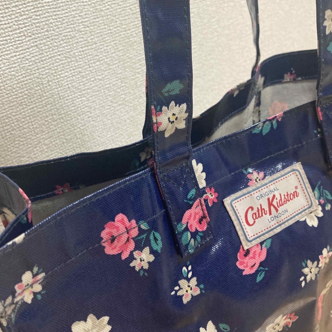 Cath Kidston(キャスキッドソン)のキャスキッドソン　トートバッグ　花柄 レディースのバッグ(トートバッグ)の商品写真