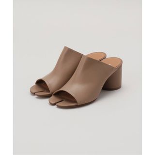 マルタンマルジェラ(Maison Martin Margiela)の【Maison Margiela】 HANNAH MULES サンダル　37(サンダル)