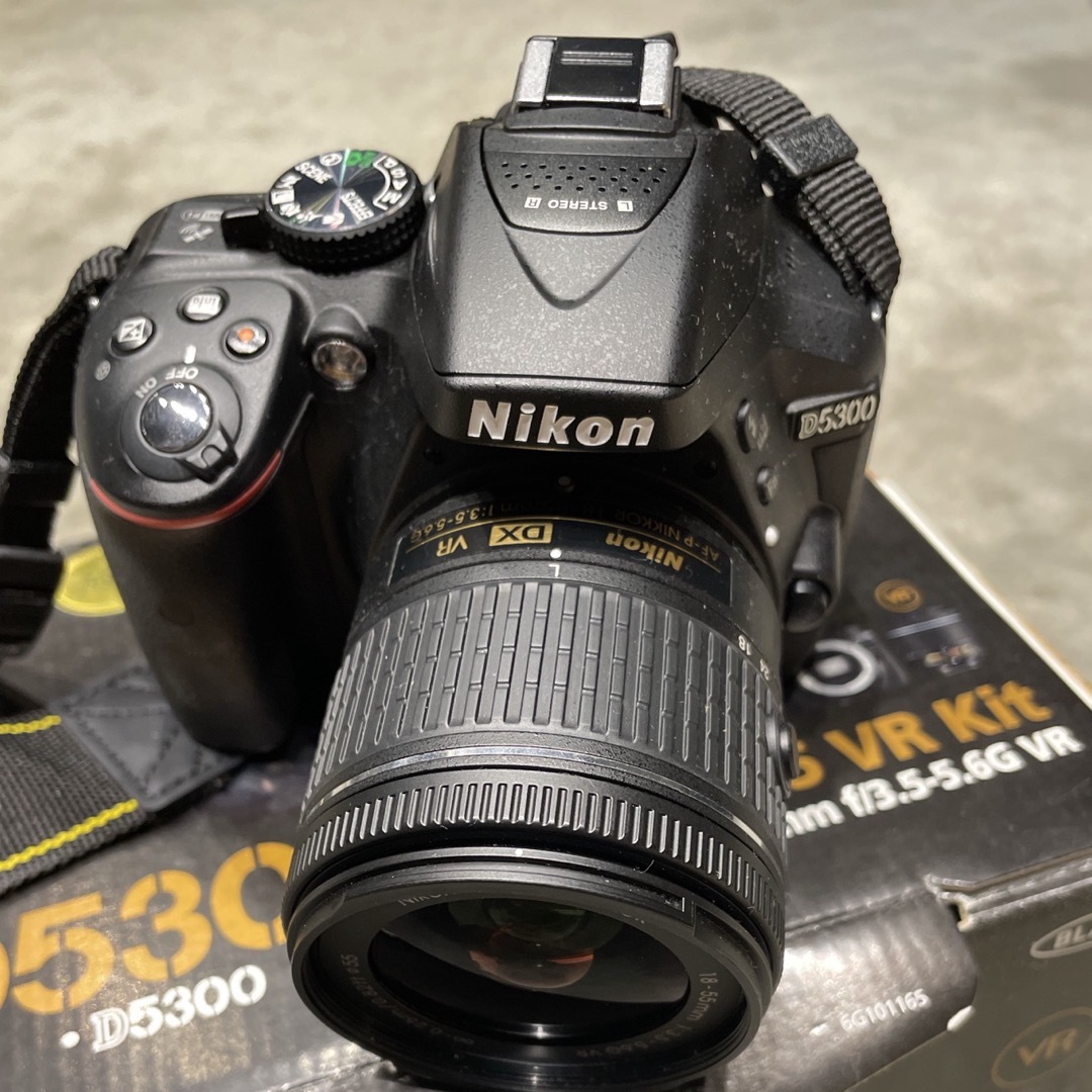 Nikon(ニコン)のニコン　デジカメ　D5300 スマホ/家電/カメラのカメラ(デジタル一眼)の商品写真