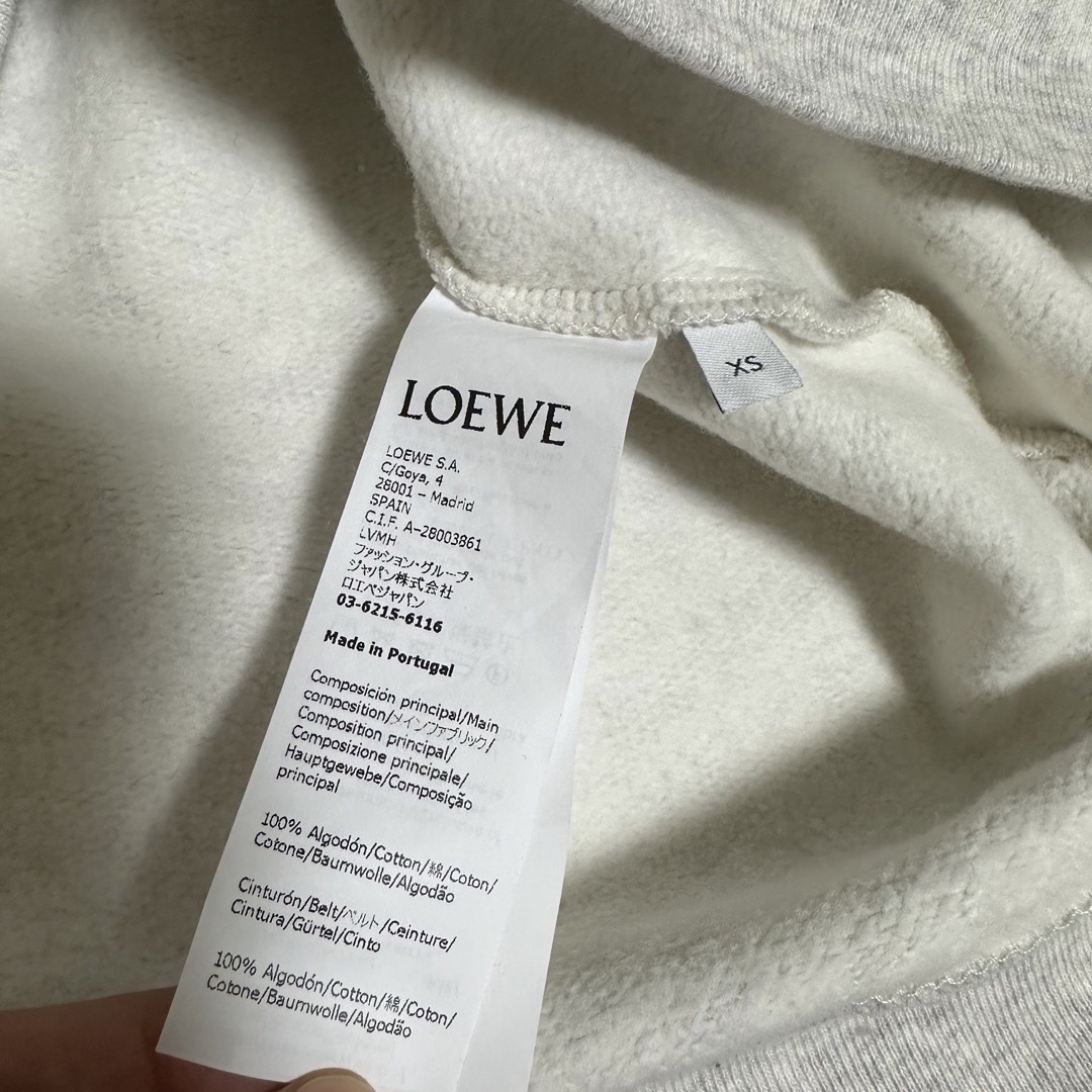 LOEWE(ロエベ)のLOEWEススワタリフーディーXS ユニセックス　千と千尋の神隠し レディースのトップス(パーカー)の商品写真